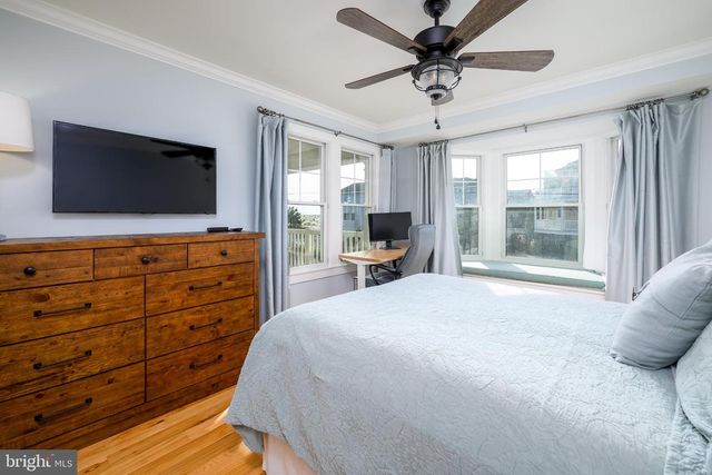 211 STRATFORD AVE, Beach Haven, NJ 08008