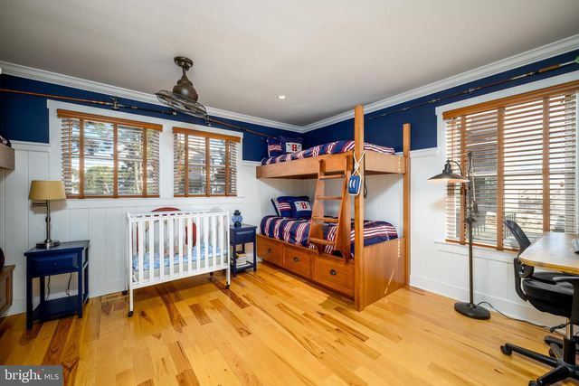 211 STRATFORD AVE, Beach Haven, NJ 08008