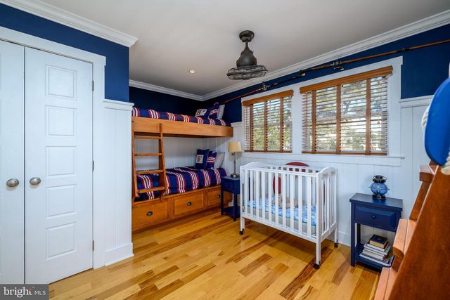 211 STRATFORD AVE, Beach Haven, NJ 08008