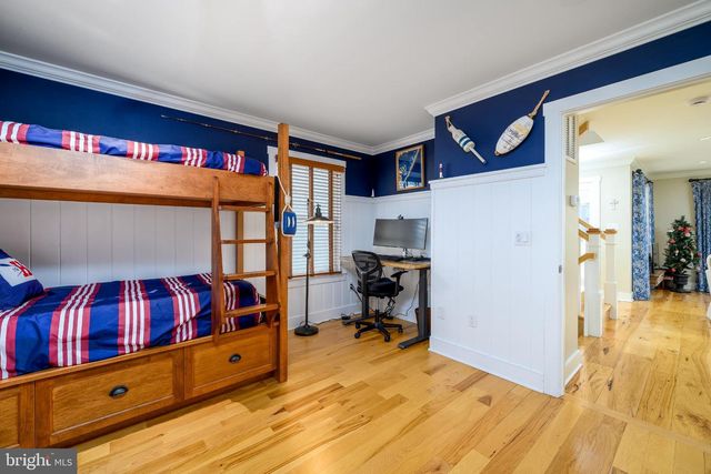 211 STRATFORD AVE, Beach Haven, NJ 08008