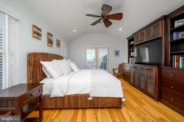 211 STRATFORD AVE, Beach Haven, NJ 08008