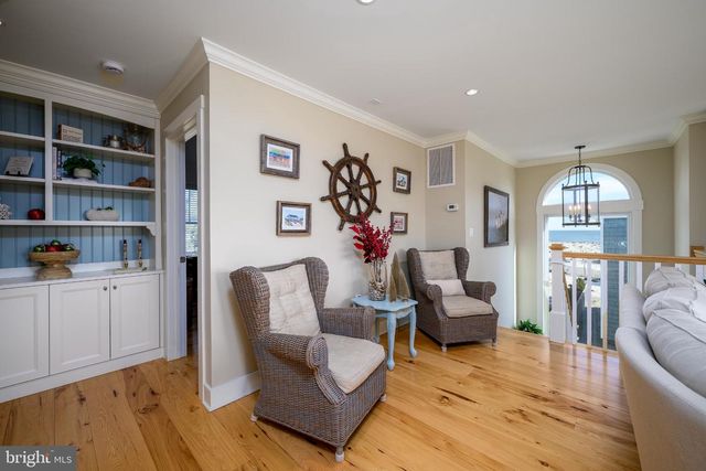 211 STRATFORD AVE, Beach Haven, NJ 08008