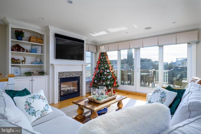 211 STRATFORD AVE, Beach Haven, NJ 08008