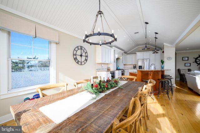 211 STRATFORD AVE, Beach Haven, NJ 08008