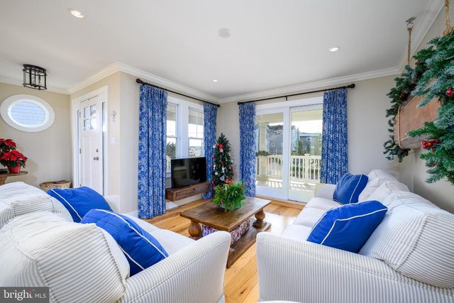 211 STRATFORD AVE, Beach Haven, NJ 08008