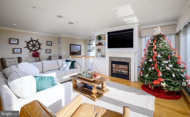 211 STRATFORD AVE, Beach Haven, NJ 08008