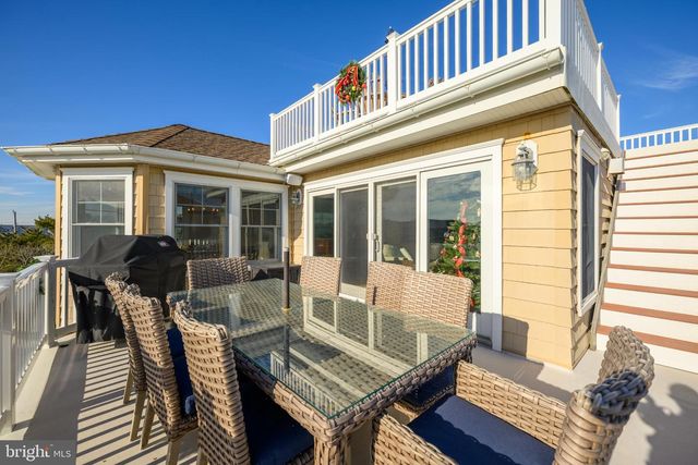 211 STRATFORD AVE, Beach Haven, NJ 08008