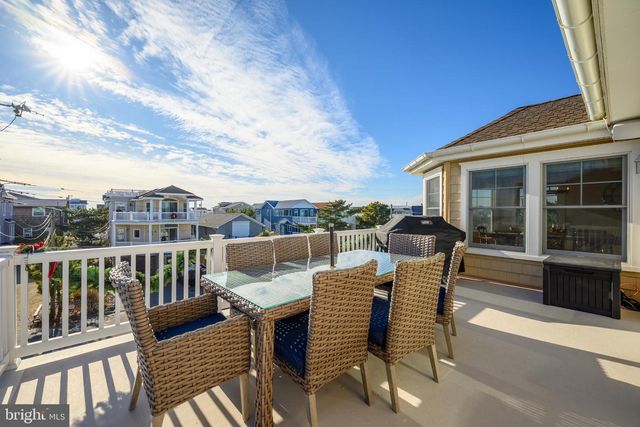 211 STRATFORD AVE, Beach Haven, NJ 08008