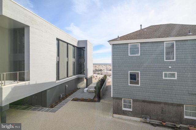 211 STRATFORD AVE, Beach Haven, NJ 08008