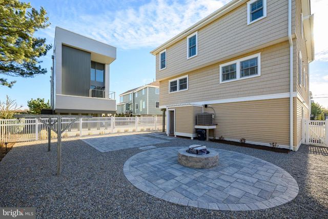 211 STRATFORD AVE, Beach Haven, NJ 08008