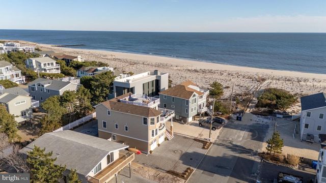 211 STRATFORD AVE, Beach Haven, NJ 08008