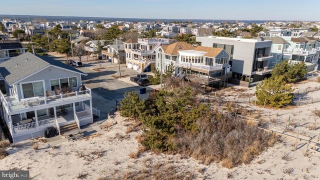 211 STRATFORD AVE, Beach Haven, NJ 08008