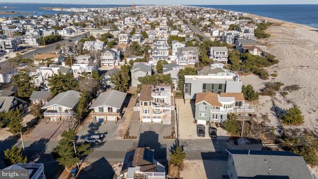 211 STRATFORD AVE, Beach Haven, NJ 08008