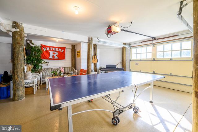 211 STRATFORD AVE, Beach Haven, NJ 08008