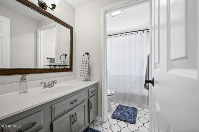 2174 Chadbury Lane, Toledo, OH 43614