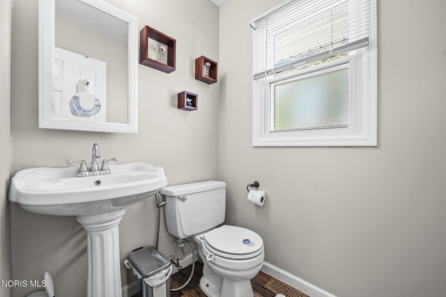 2174 Chadbury Lane, Toledo, OH 43614