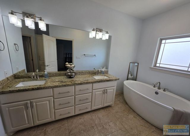 19 Whooping Crane Dr., Laguna Vista, TX 78578