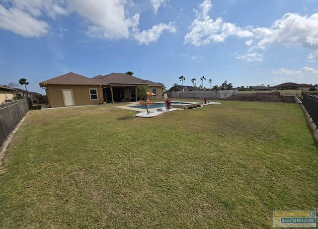 19 Whooping Crane Dr., Laguna Vista, TX 78578