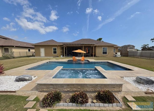 19 Whooping Crane Dr., Laguna Vista, TX 78578