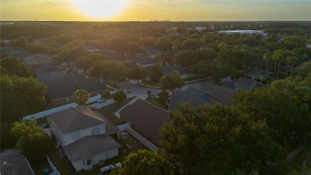 8376 LAKE AMHURST TRAIL, Orlando, FL 32829
