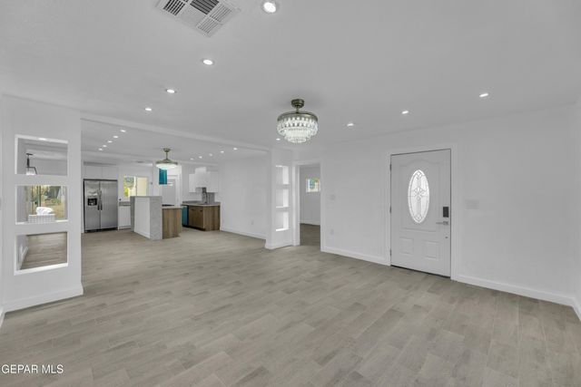 10073 Yukon Street, El Paso, TX 79924