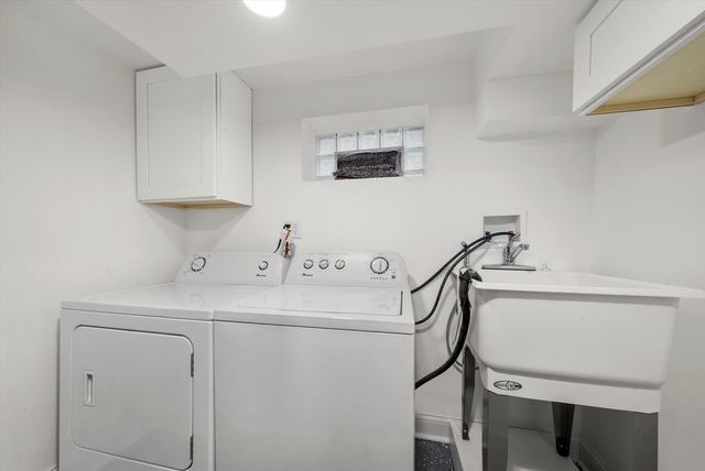 6201 S MEADE Avenue, Chicago, IL 60638