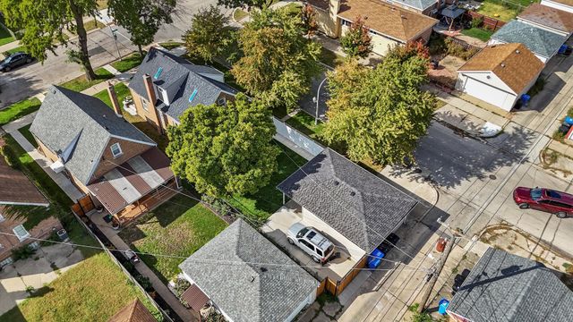 6201 S MEADE Avenue, Chicago, IL 60638