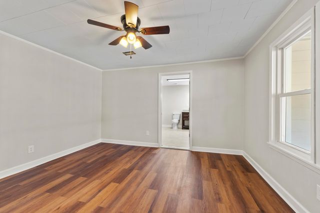 580 W PINE ST, Selmer, TN 38375