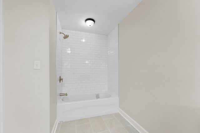 580 W PINE ST, Selmer, TN 38375