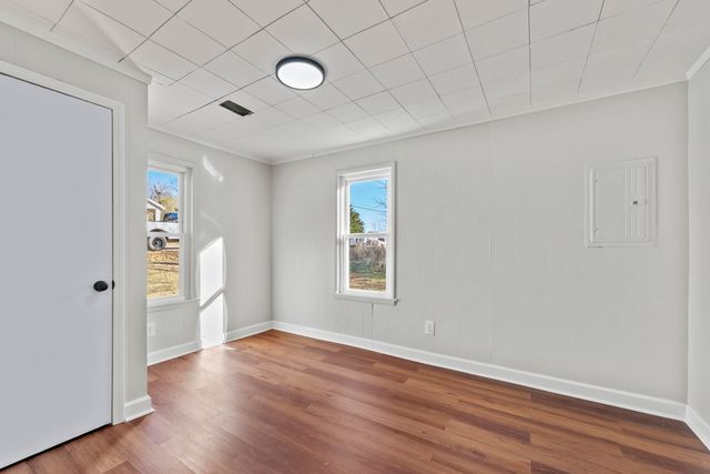 580 W PINE ST, Selmer, TN 38375