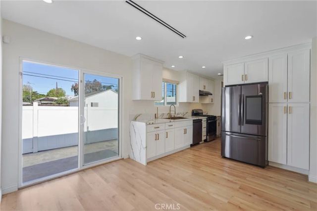 12317 Roscoe, Sun Valley, CA 91352