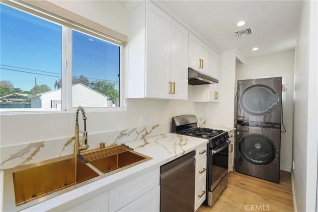 12317 Roscoe, Sun Valley, CA 91352