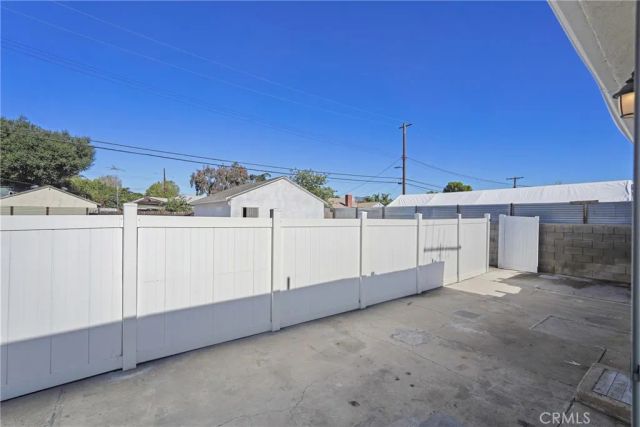 12317 Roscoe, Sun Valley, CA 91352