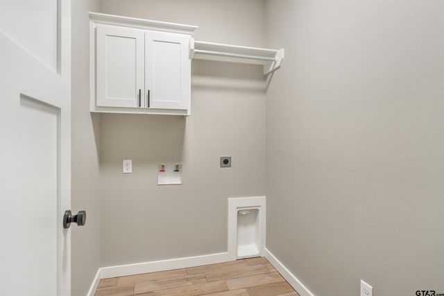 16418 Crossing Circle, Lindale, TX 75771