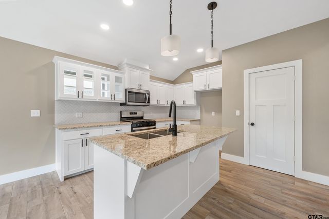 16418 Crossing Circle, Lindale, TX 75771