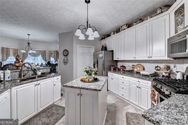 4913 Heritage Crossing Drive, Powder Springs, GA 30127