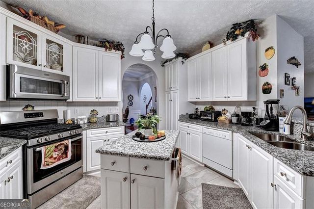 4913 Heritage Crossing Drive, Powder Springs, GA 30127