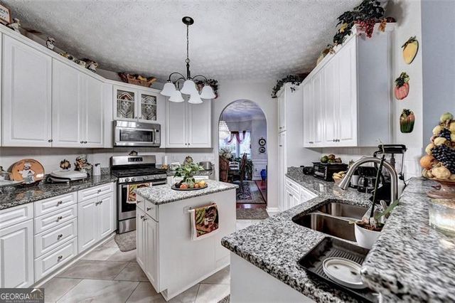 4913 Heritage Crossing Drive, Powder Springs, GA 30127