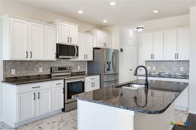 904 Garden Green Drive, Temple, TX 76502