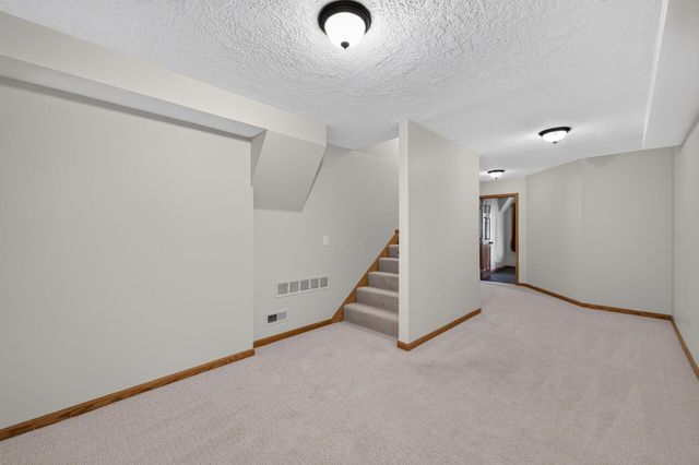 14512 Kipling Avenue S, Savage, MN 55378