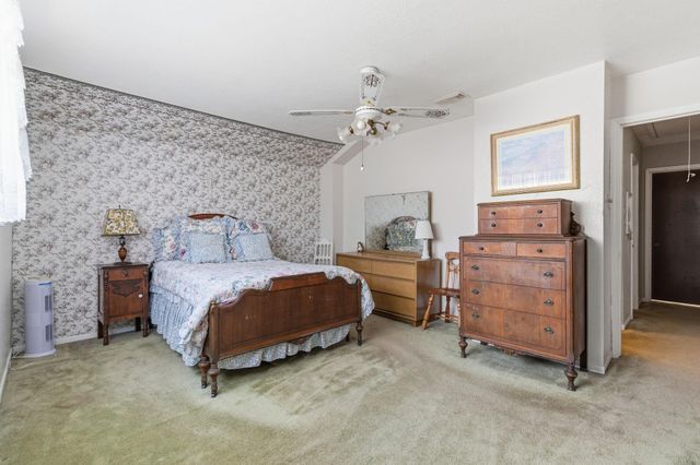 211 Shenandoah Drive, Shenandoah, TX 77381