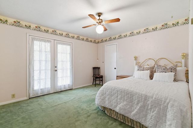 211 Shenandoah Drive, Shenandoah, TX 77381