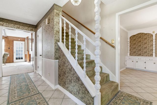 211 Shenandoah Drive, Shenandoah, TX 77381