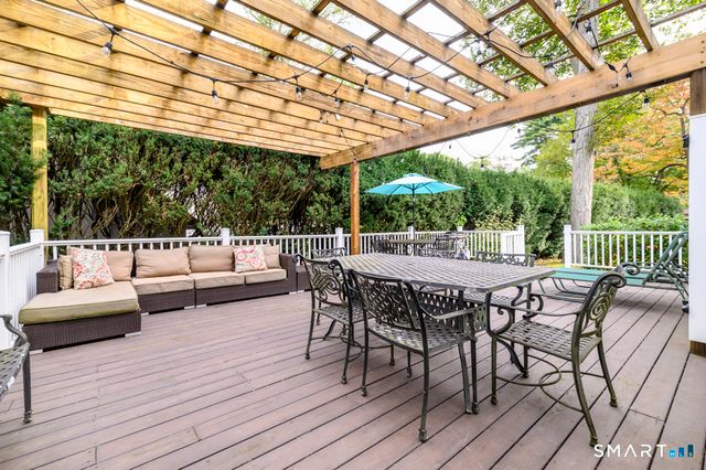 64 Sanford Lane, Stamford, CT 06905