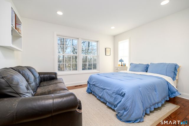 64 Sanford Lane, Stamford, CT 06905