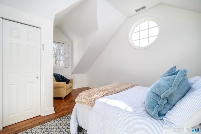 64 Sanford Lane, Stamford, CT 06905