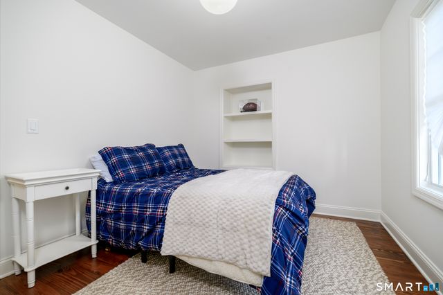64 Sanford Lane, Stamford, CT 06905