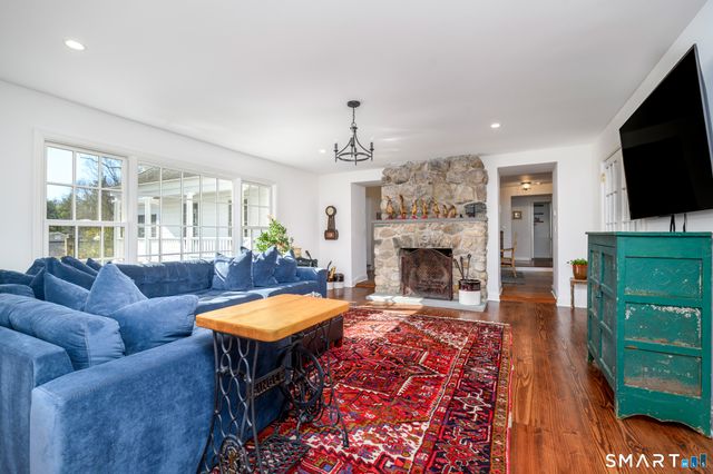 64 Sanford Lane, Stamford, CT 06905