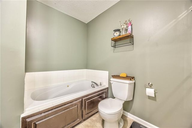 18505 E Bundschu Place, Independence, MO 64056