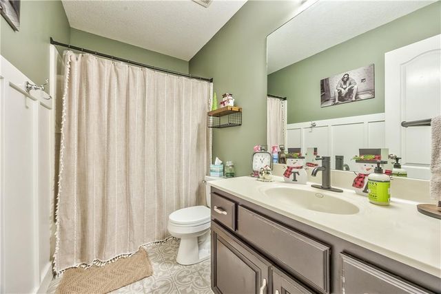 18505 E Bundschu Place, Independence, MO 64056